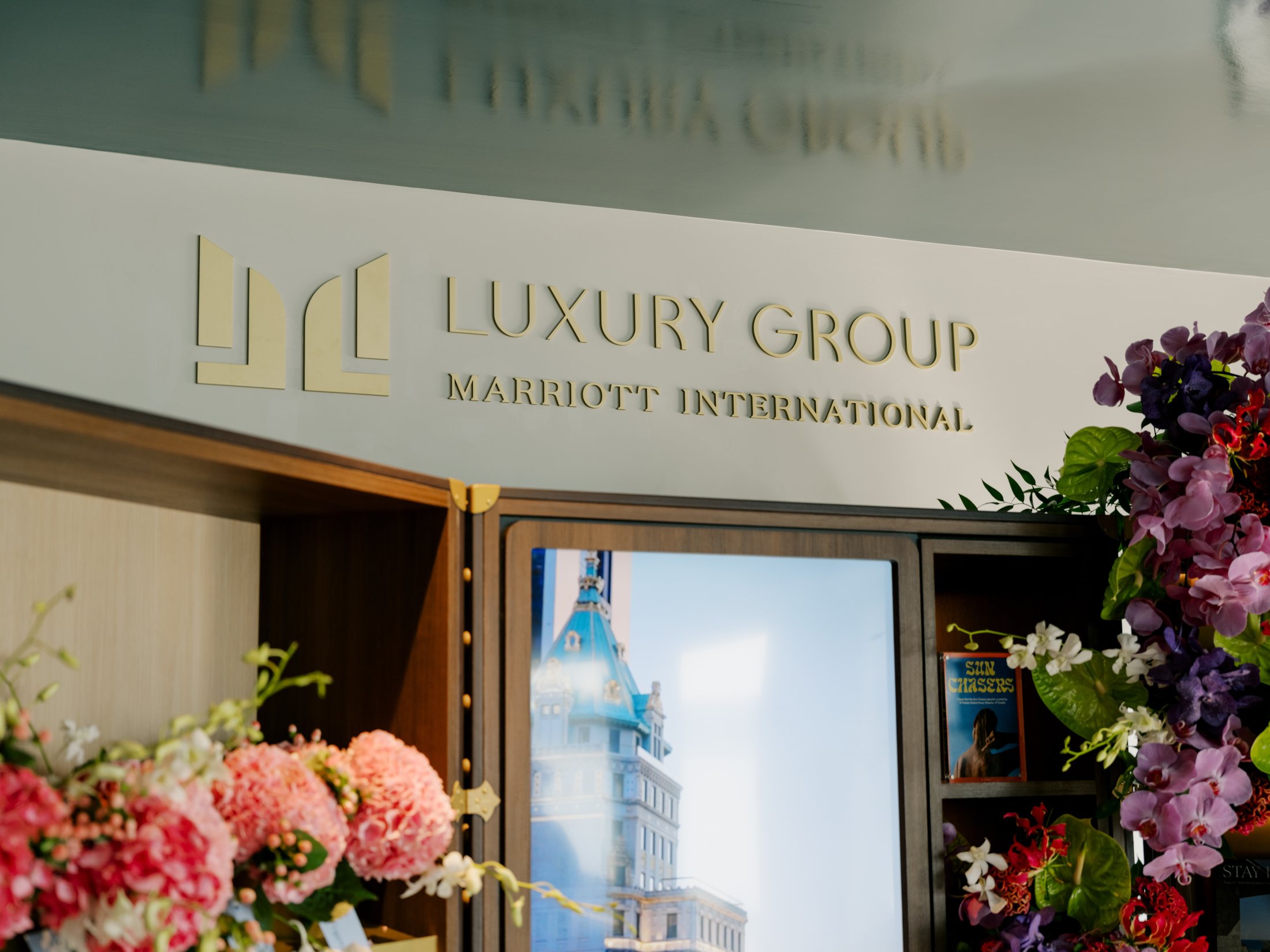 Marriott Luxury Group floral entrance at the BLADE West Side Lounge