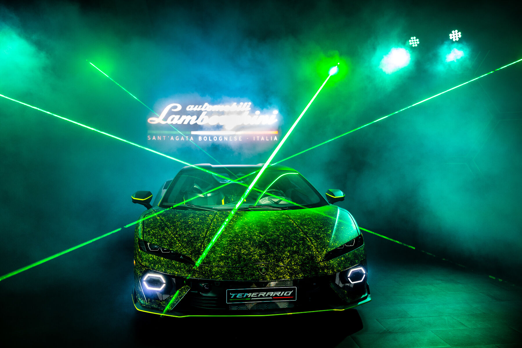 The Temerario revealed in Verde Shock under laser lighting